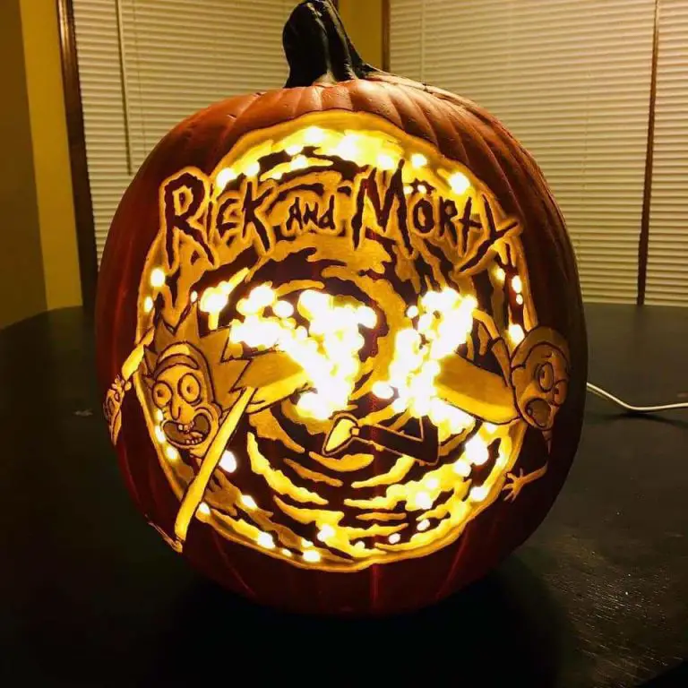 10-insane-pumpkin-carving-examples-that-are-on-another-level